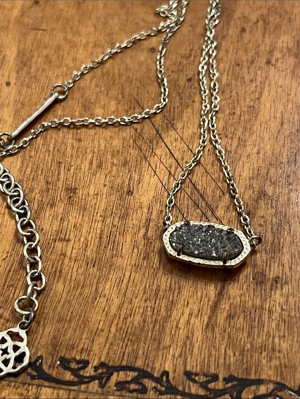 KENDRA SCOTT Elisa Pendant Necklace Peacock Drusy Gold tone Gray